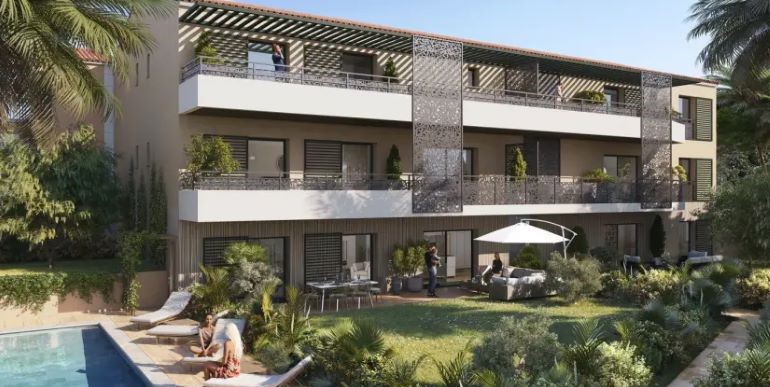 St Tropez apartments